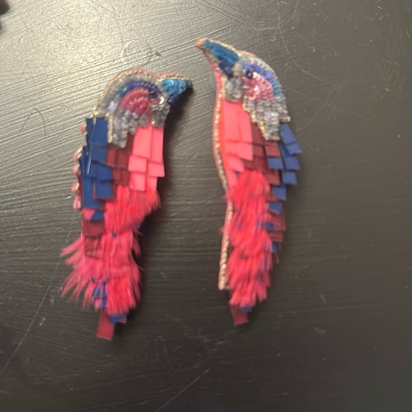 Mignonne Gavigan Fuschia Bird Earrings Beaded Sequin - Picture 2 of 4